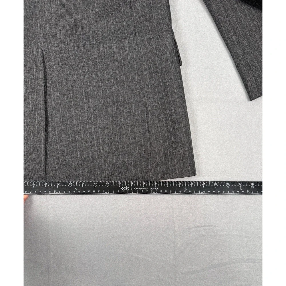 Vintage Levi's Men's 42R Suit Coat Action Business Class Jacket Gray Striped USA